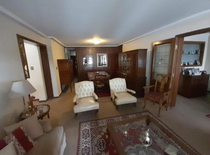 Casa · 497m² · 8 Ambientes · 2 Cocheras