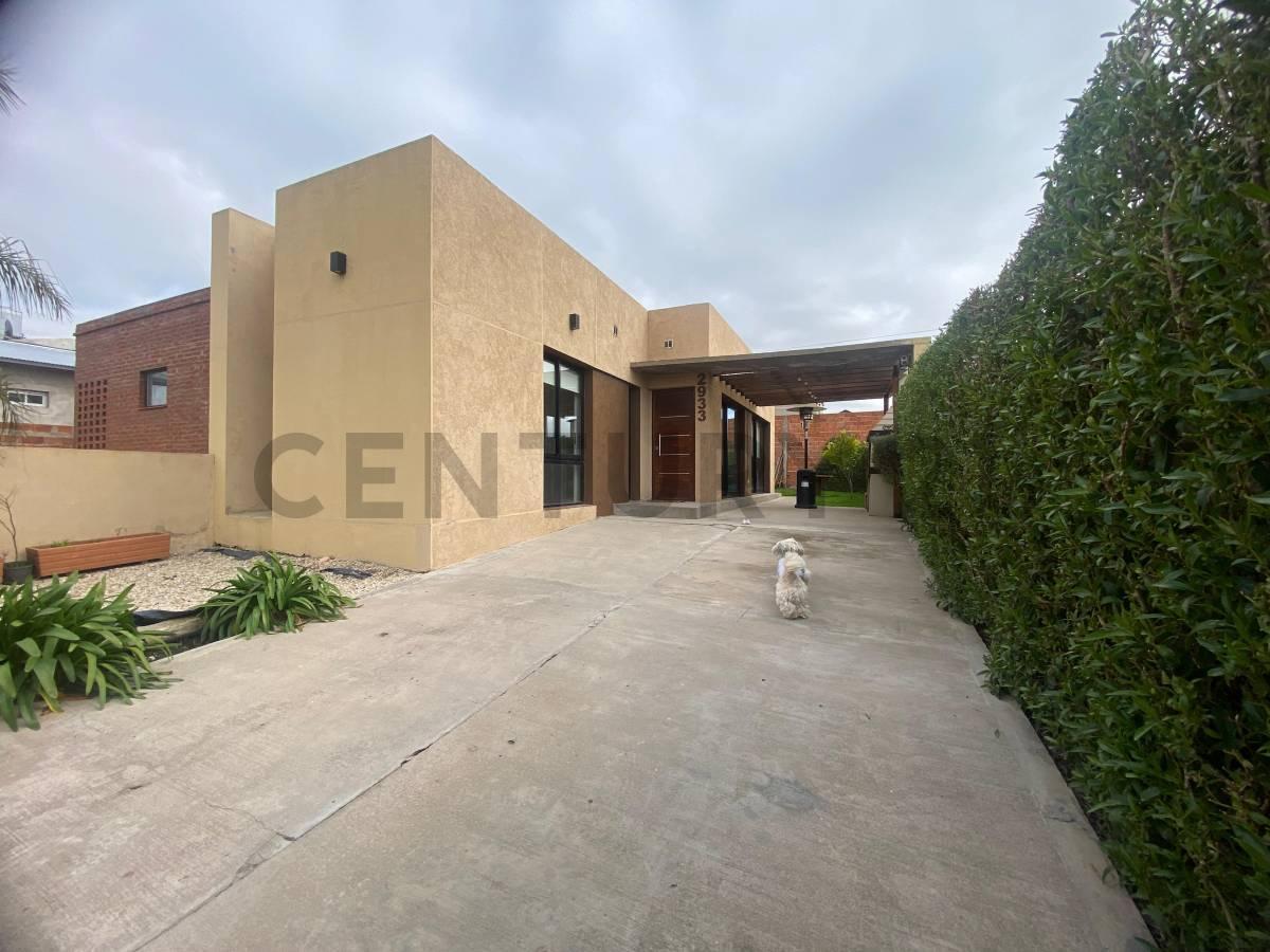 Casa moderna 2 amb, 60m² en lote de 200m² — El Martillo