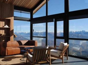 Casa · 142m² · 6 Ambientes · Casa de Estilo a Estrenar en Barrio Las Pendientes, San Martin de Los Andes