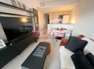 Departamento de 3 ambientes, Villa Urquiza · Depto 3 Amb a Estrenar con Balcon Al Frente