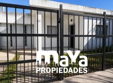 Casa · 118m² · 3 Ambientes · Casa en Venta Campana