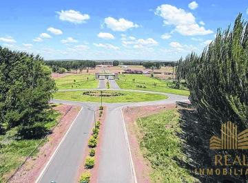 Terreno · 2861m² · Venta Deterrenos en Forma de Isla en Barrio Privado Los Canales de Plottier, Neuquén.