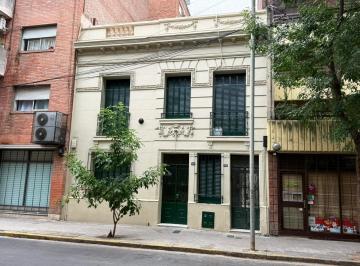 Casa · 114m² · 5 Ambientes · Venta - Casa de Pasillo en Pleno Centro de Rosario