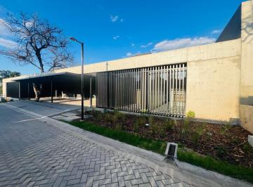 Casa · 200m² · 5 Ambientes · 2 Cocheras · Patagonia Home - Ultimas Unidades - Villa Warcalde