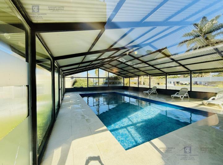 Casa · 370m² · 5 Ambientes · 2 Cocheras