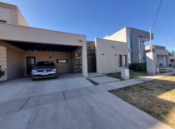 Casa de 7 ambientes, Mayor Drummond · Inprogroup Vende Hermosa Casa