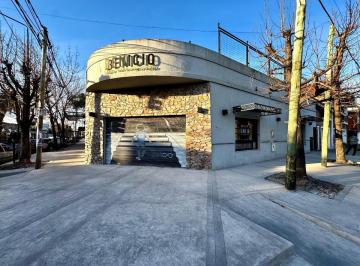 Local comercial · 330m² · 4 Ambientes · Local Comercial en Alquiler – Castelar Centro, Santa Rosa