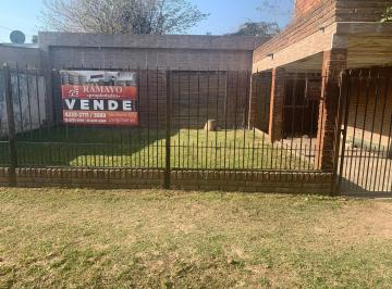 Casa · 80m² · 5 Ambientes · 1 Cochera · Casa Excelente Ubicación Entre Av Yrigoyen y Ruta 16, Venta