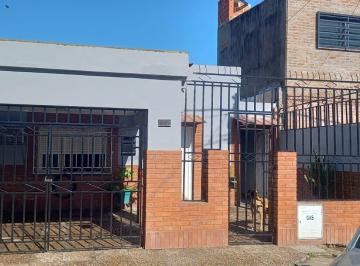 Casa de 4 ambientes, Ciudad de Santa Fe · Oportunidad de Casa en Venta Calle Alberdi 7755