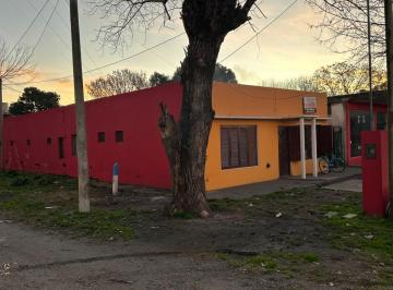 Casa de 10 ambientes, Castelli · Casa 200 m², Colectora Alvarez Condarco 316 y Quintana, Castelli, Buenos Aires.