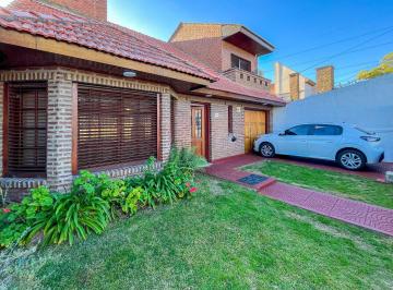 JSP-JSP-4592_2 · Venta de Casa 4 Dorm. en Tolosa, La Plata