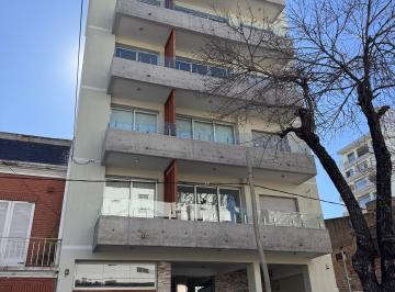 Departamento de 2 ambientes, La Plata · Primer Piso Pasante de Categoria - Ultima Unidad