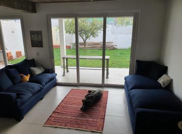 Casa · 230m² · 5 Ambientes · 1 Cochera · Alquiler Casa 6 Ambientes Martinez Jardin Parrilla y Terraza