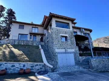 Casa de 6 ambientes, La Falda · Casa en Venta en La Falda, Barrio Villa Eden