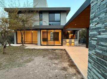 Casa · 350m² · Venta Casa de Categoría La Pankana!