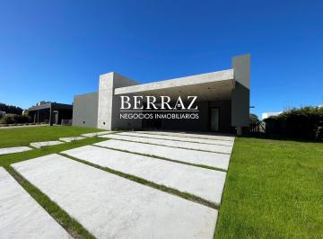 Casa · 213m² · 6 Ambientes · 6 Cocheras · Casa Venta 3 Dorm. Barrio La Calesa Lote de 955 m² Pilará Pilar