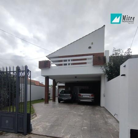 Casa · 1111m² · 5 Ambientes
