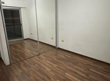 Departamento · 52m² · 2 Ambientes · Alquiler Departamento Dos Ambientes Quilmes Centro