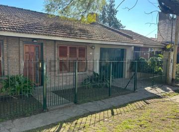 Casa · 82m² · 4 Ambientes · Casa en Venta en Villa Elisa