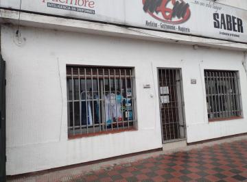 PH de 3 ambientes, Córdoba · Ideal Inversor. Vendo PH con Local, Av Rogelio N. Martinez en Barrio Jardín.