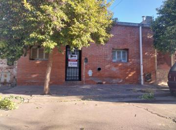 Casa de 3 ambientes, Córdoba · En Venta Casa con Muy Buena Ubicacion en B°gral. Bustos
