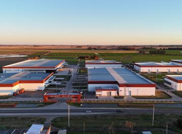 Bodega-Galpón · 1400m² · Galpón en Alquiler de 2800 m² a Estrenar en Parque Industrial Avant Alvear