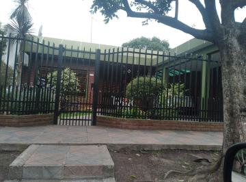 Casa · 156m² · 4 Ambientes · 3 Cocheras · Casa 4 Ambientes en Villa Udaondo Ituzaingó