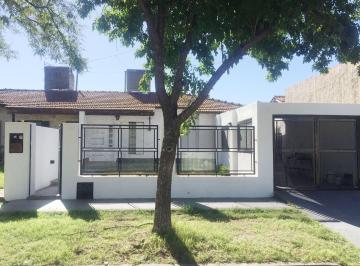 Casa de 4 ambientes, Pergamino · Casa Barrio Santa Julia, m. Corallini 2400. Pergamino