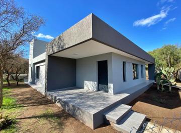Casa de 7 ambientes, San Roque · Vendo Casa en San Roque, a Minutos de Carlos Paz. a Estrenar. Apta Crédito
