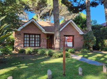 Casa · 150m² · 5 Ambientes · Casa en Venta Pinamar Zona Lasalle
