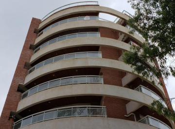 Departamento · 110m² · 4 Ambientes · 1 Cochera · Excepcional Departamento de 4 Ambientes Zona Centro