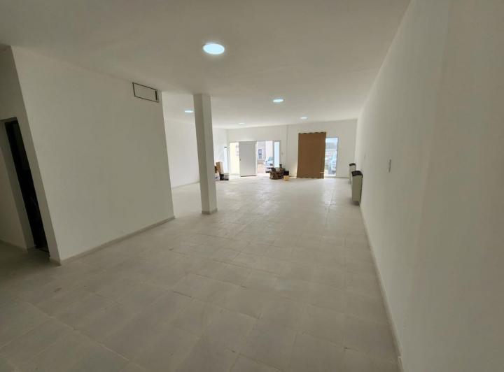 Local comercial · 100m²