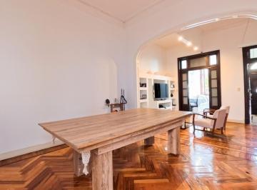 Casa · 118m² · 6 Ambientes · 1 Cochera · Caballito Casa Lote Propio 6 Ambientes con Cochera