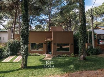 Casa · 82m² · 4 Ambientes · 2 Cocheras · Casa en Las Dunas, Impecable y Hermosa! 2 Dorm, Amoblada!