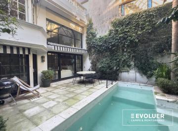 Casa · 300m² · 4 Ambientes · Venta Casa 4 Ambientes y Pileta en Barrio Norte