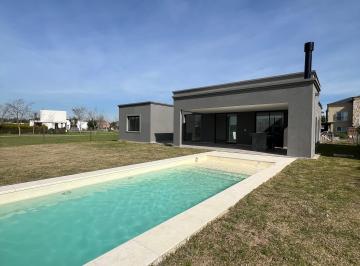 Casa de 4 ambientes, Escobar · Venta Casa Al Agua con Pileta, Barrio San Matias, Belen de Escobar