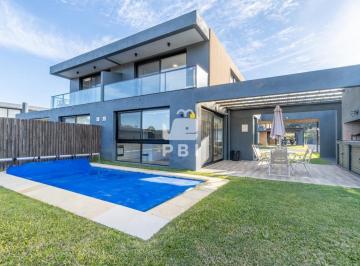 Foto1 · Casa en Venta en Las Grutas, Punta Ballena - Ref: Pbi15118