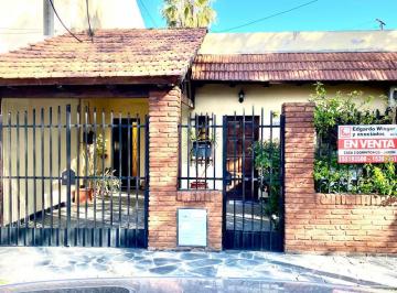 Casa de 7 ambientes, Rosario · Casa. 3 Dorm.