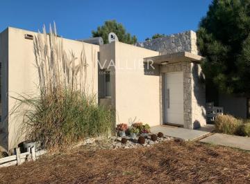 Casa · 200m² · 6 Ambientes · 1 Cochera · Casa en Alq. Temporario en Costa Esmeralda, Costa Atlántica, Buenos Aires