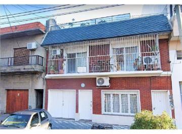 Casa · 119m² · 3 Ambientes · 1 Cochera · Casa en Venta 3 Amb con Patio Lanus Oeste