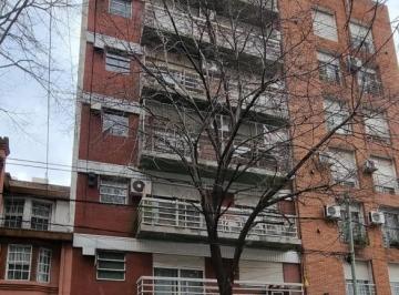 Departamento · 57m² · 3 Ambientes · Departamento en Venta 3 Ambientes Al Frente con Balcon en Caballito