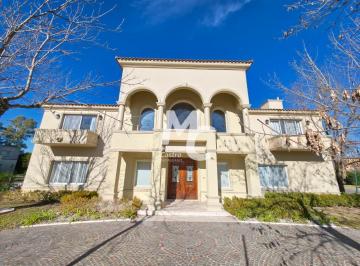 Casa · 770m² · 6 Ambientes · Casa en Venta en La Reserva Cardales
