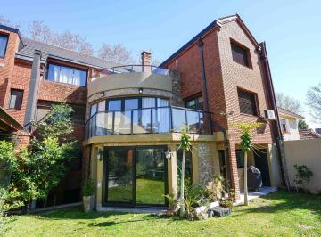 Casa · 560m² · 7 Ambientes · 2 Cocheras · Casa Chalet en Venta en Acassuso, San Isidro, G. B. a. Zona Norte