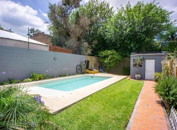 Casa · 141m² · 11 Ambientes · 2 Cocheras · Casa en Venta 3 Dorm. Fisherton