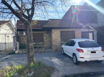Casa · 90m² · 4 Ambientes · Casa en Lomas de Zamora Este