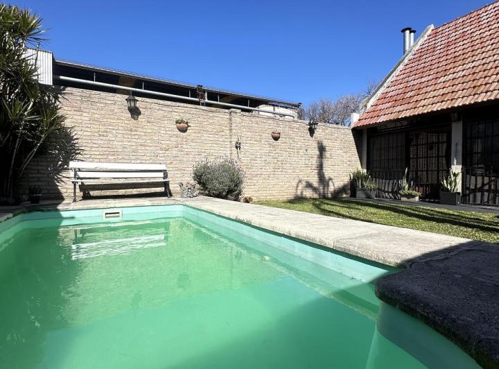 Casa · 237m² · 4 Ambientes