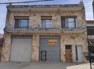 Casa de 4 ambientes, La Matanza · Excelente Casa de 4 Amb, Amplio Quincho y Fondo con Pileta