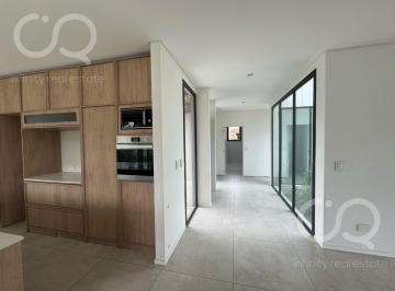 Casa · 1200m² · 4 Ambientes · Casa en Fincas Sporting