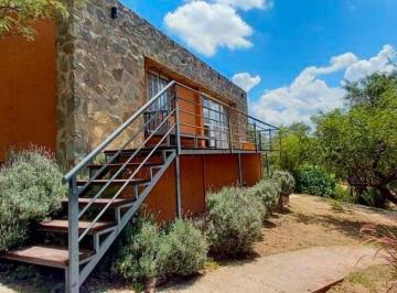 Casa · 116m² · 5 Ambientes · Casa con Pileta en La Entrada de Villa de Las Rosas Traslasierra! Escritura!