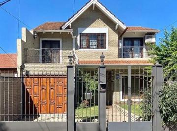 Casa · 229m² · 4 Ambientes · 2 Cocheras · Casa en Venta - Ituzaingo - Defilippi Al 1000